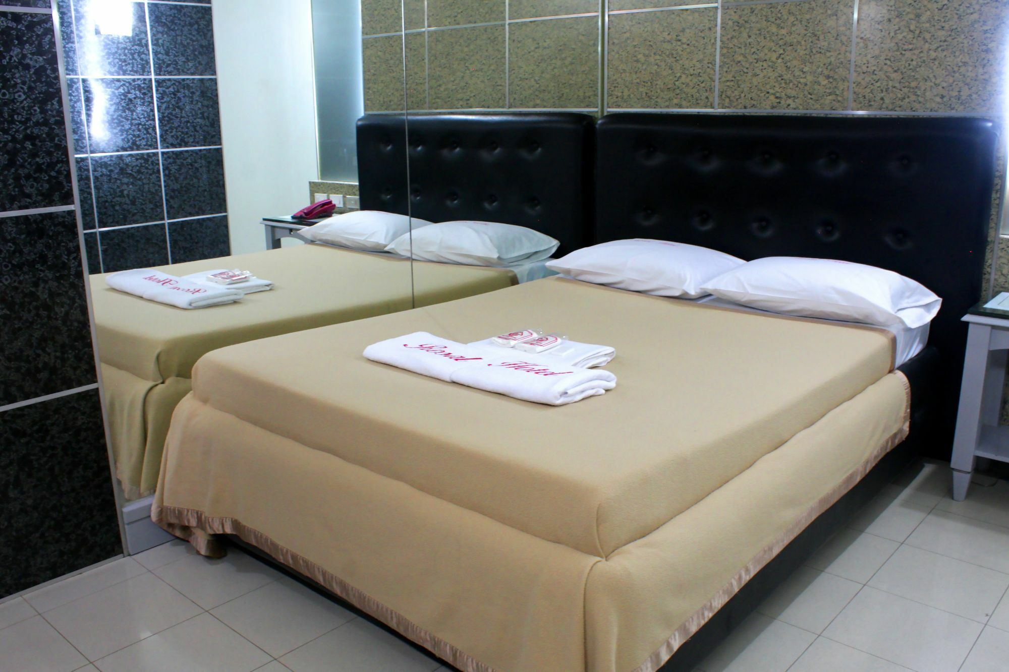 Jardin De Rosal Hotel Pasig City Buitenkant foto